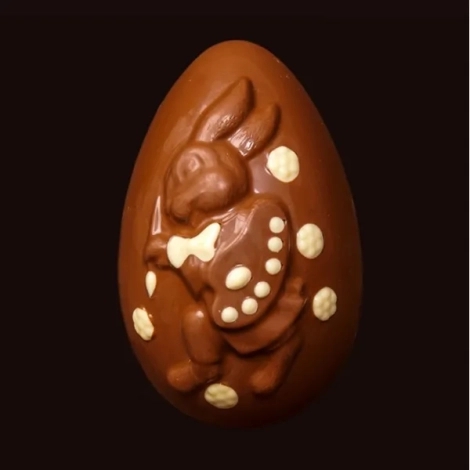 Duże jajko z czekolady